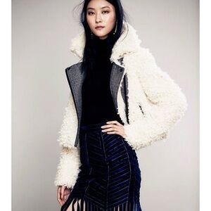 Free People Shaggy Faux Sherpa Women’s Medium Moto Cropped Cozy Outdoor Pockets